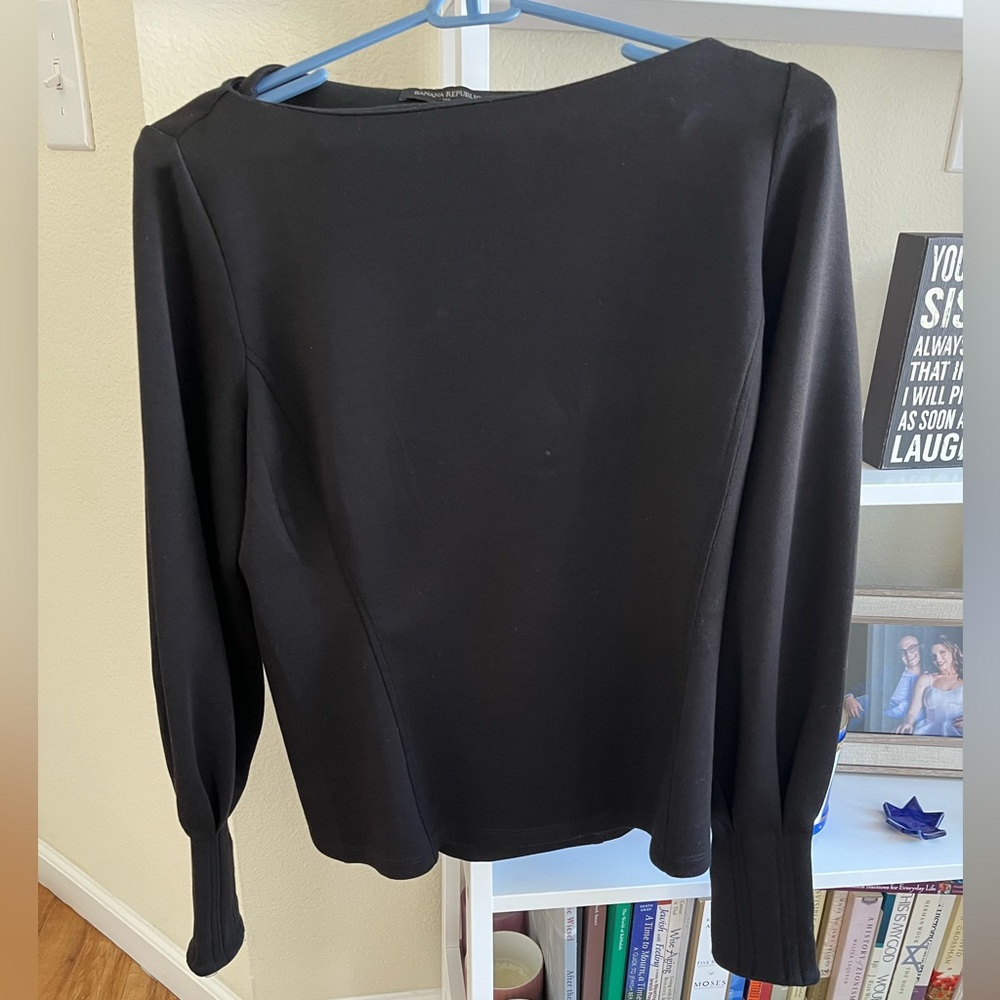 Banana Republic Scuba Pintuck Sleeve Sweatshirt / size M / Black